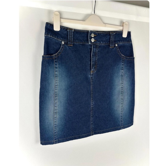 Vintage Y2K ‘Tommy Jeans’ Mini Denim Pencil Skirt in Dark Indigo Wash - Small - Picture 2 of 10